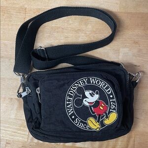 Disney World Resort Parks Mickey Mouse Embroidered Fanny Pack crossbody bag